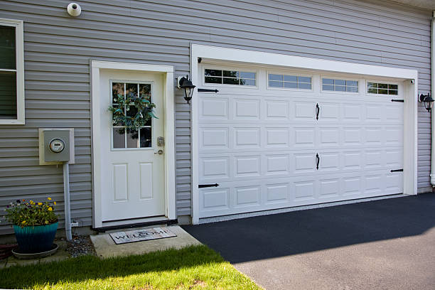 24/7 Emergency Garage Door Panel Replacement experts in Galena, OH